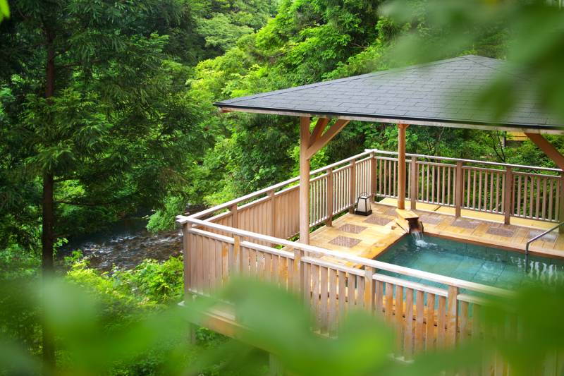 4月８日（水）フジテレビ 「Live News イット！」 GWゴールデンウィーク旅行の注目スポット特集にて、北陸ドライブ旅応援「吉祥やまなか」ガソリン券プレゼント付き宿泊プランが紹介されました。